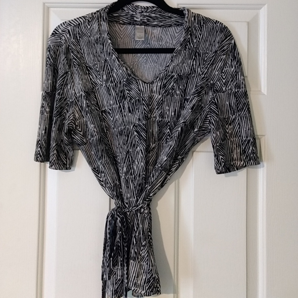 Black and white patterned blouse